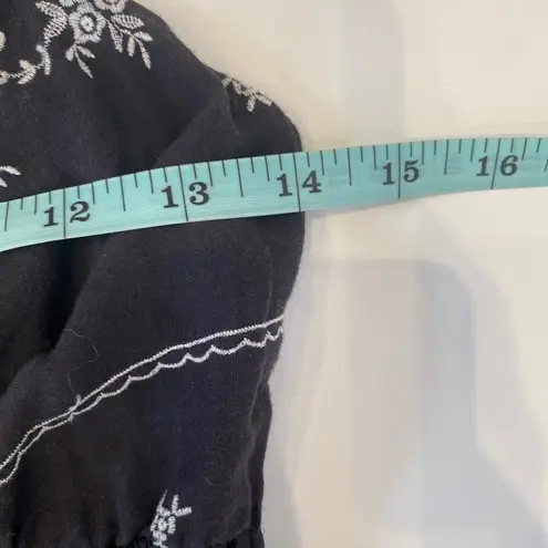 Hale Bob Black White Delicate Slip Dress Lace EUC Sz Sm Surplice V-Neck Line