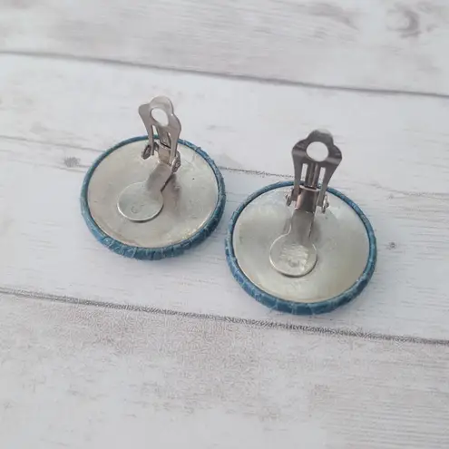 Vintage Clip On Earrings Blue Teal Scale Like Design Circle