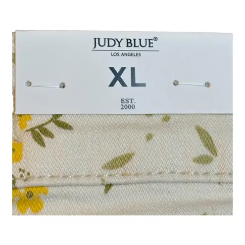 Judy Blue Los Angeles Floral Print Denim Shorts Mid Rise Women Size XL NWT