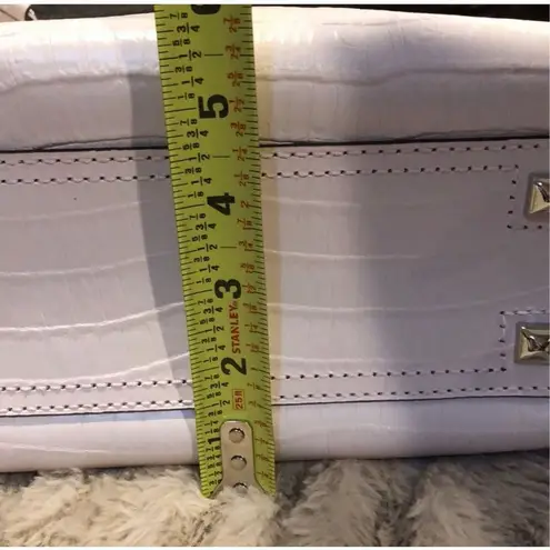 Henri Bendel CARLYLE Crocodile Leather Top Handle Crossbody Strap Mint Condition