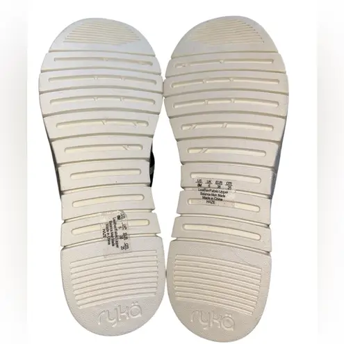 Ryka Rykä NWT Haze women’s sneakers Size 8. White with Blue stripes