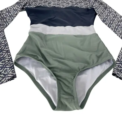 Seea Hermosa One Piece Swimsuit Surf Suit in Junko Size Small Long Sleeve