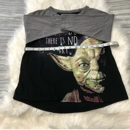 Star Wars  Yoda Graphic Tee Shirt