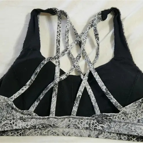 Lululemon   Free To Be Serene Bra Serigraph Starling black multi size 8