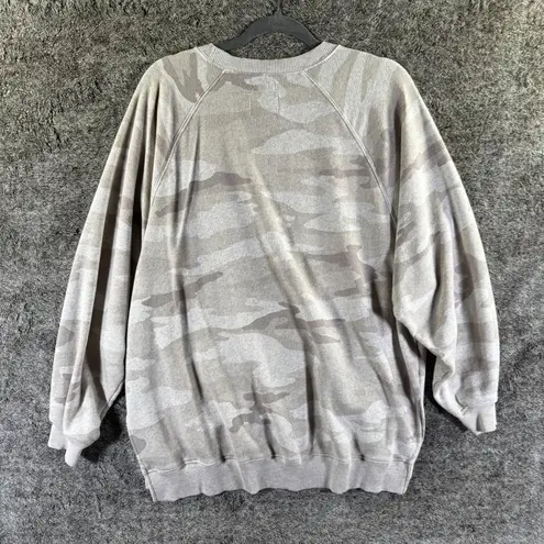 American Eagle Outfitters Oversized Cream and Tan Camo Distressed Crewneck Sweat Silver Size M