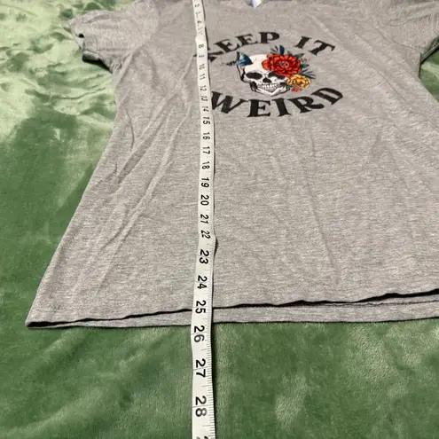 Keep It Weird Graphic Medium Tee | Skull Floral Butterfly | Grey Gray