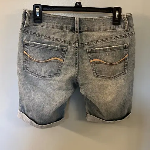 SO Low Rise Jean Shorts Juniors Size 5 Rolled hem Pocket Rivets