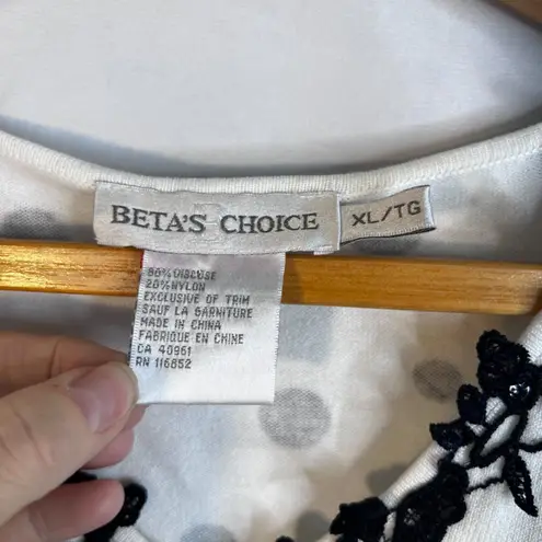 Betas Choie Polka Dot Embroidered Neckline Short Sleeve Sweater White Size XL
