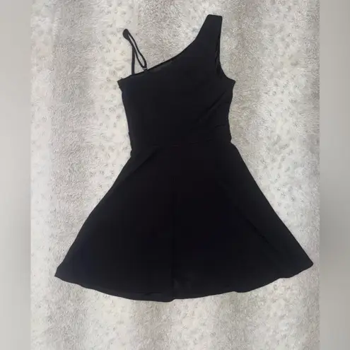 Material Girl Elegant Black Flared Dress