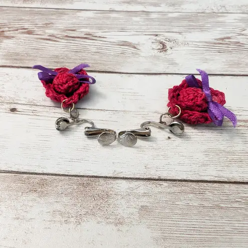 Vintage Clip On Earrings Knitted? Hat Dangle Red & Purple