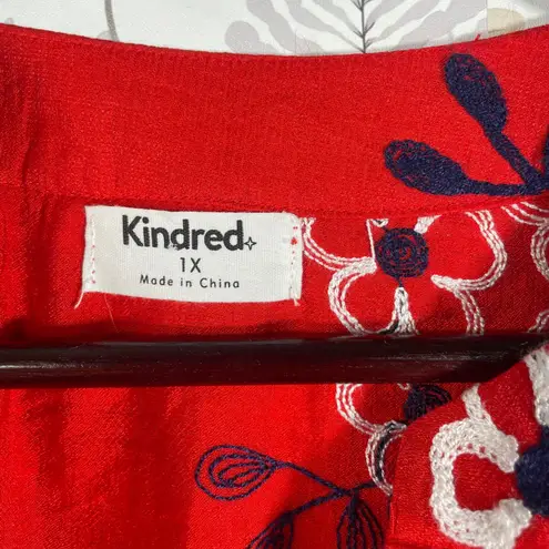 Kindred Plus Size 1X Red Embroidered Floral Blouse Short Sleeve V-Neck Top