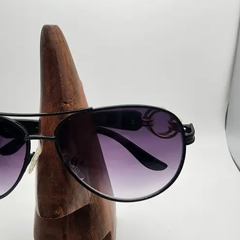 Elle HP!  Black Aviator Sunglasses & Case