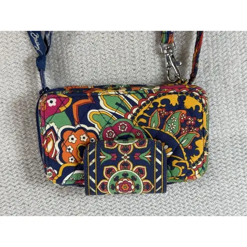Vera Bradley  Wallet / Wristlet - External Window, Change Pocket,‎ Credit Card - Image 2