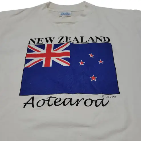 Le Pays International Vintage Shirt Size Large New Zealand Aotearoa Flag Graphic Unisex T-Shirt