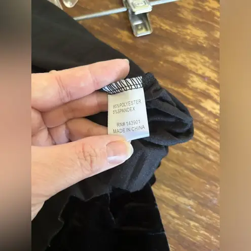 Coco + Carmen NWT black velvet pleated midi skirt size S/M witchy Wednesday