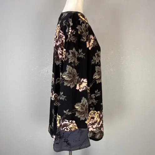 Little Journeys Chicago Womens Luna Top Shirt Size M Boho Floral Jersey Cotton Size M