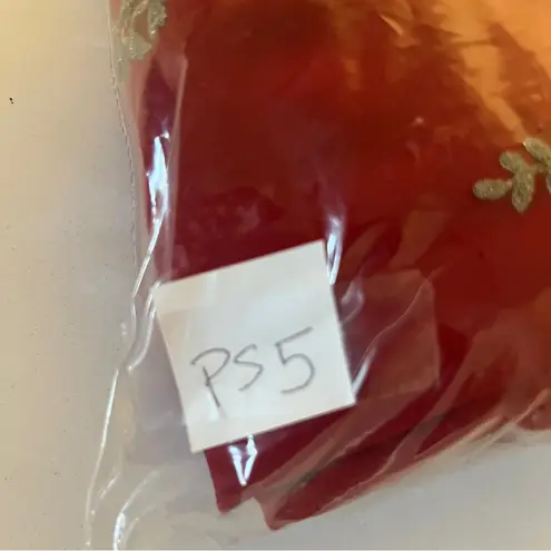 Elegant Red Embroidered Women's Top Size L