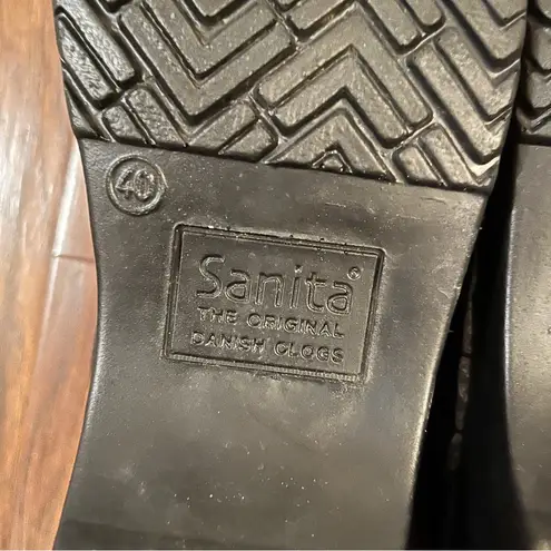 Sanita Womens Patent Leather Crocodile Textured Black Professional Clog Shoe 9.5