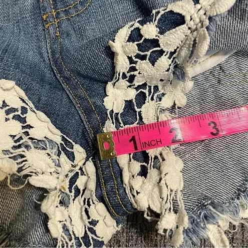 Carmar Denim Shorts With Flower Lace Trim Blue Size 25