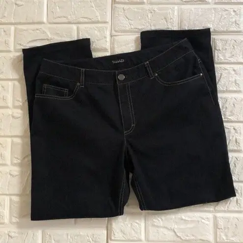 Tahari stretchy ankle Capri jeans Women’s Size 8 Dark Rinse
