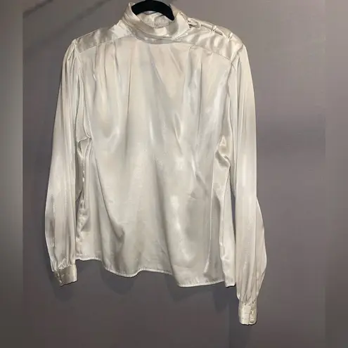 Vintage silky top satin buttons size 10 coastal grandma core