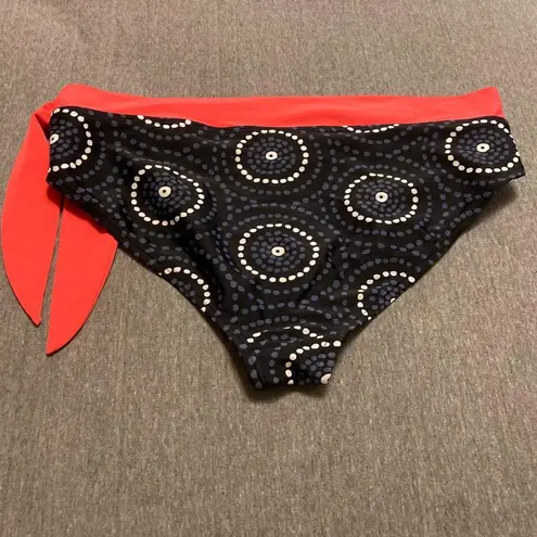 Elle ☀️ Bikini Bottom Coral and Black Geometry Pattern with Side Tie