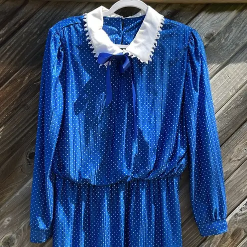 Vintage Blue  dress polka dot pattern