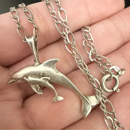 Vintage 925 STERLING Silver Mother & Baby Dolphin Pendant 18” Necklace 6g.