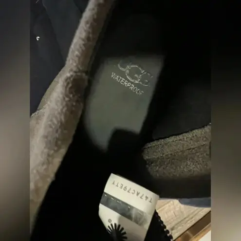 UGG  Aureo II Boots Womens 8 Gray Ankle Booties Leather Zip Round Toe winter shoe