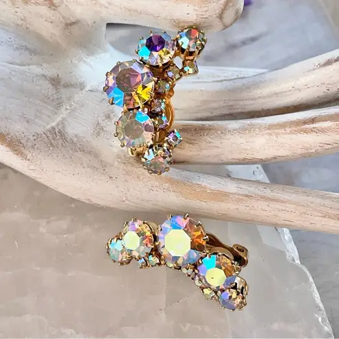 Vintage Gold Iridescent Gorgeous AURORA AB Rhinestone Vintage Clip Earrings Glam