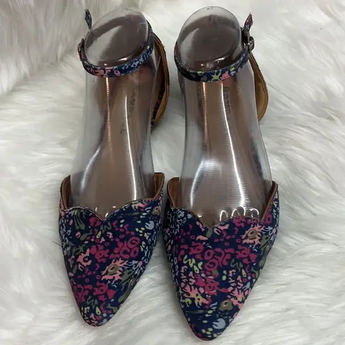 Rampage  Casandra Pointy Toe Flowery Flats Size 7 B-23