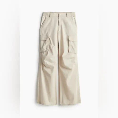 H&M  Wide Leg Canvas Cargo Pants. Color: Light Beige. Size: 12.