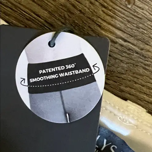 Lysse New York Women's Off White Wide Leg Ankle Pants XS NWT