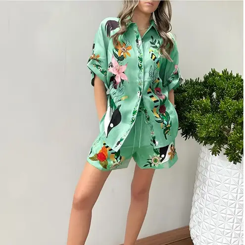 Commense Mint Green Oversized Floral Print Shorts Set Size M