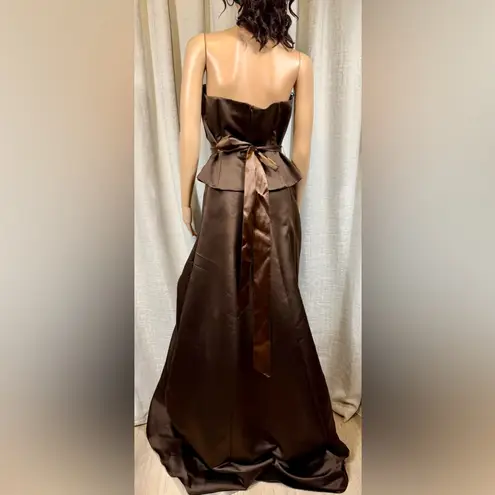 ✨ Watters & Watters Chocolate Brown Satin Gown Size 8 – Strapless Formal Dress