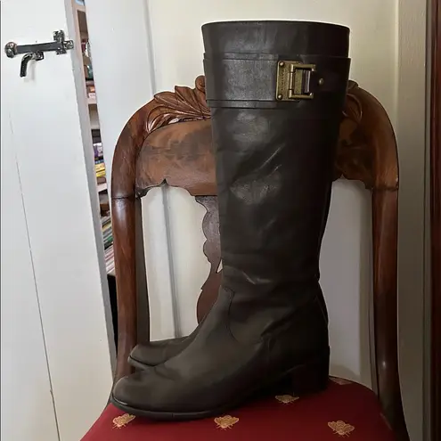 Tahari Dark Brown Heeled Boots with Buckle sz 8