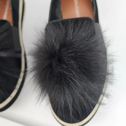 Sondra Roberts Romy Slip on Shoes Black Suede Furry Pom Pom Flats Sneakers Sz 9