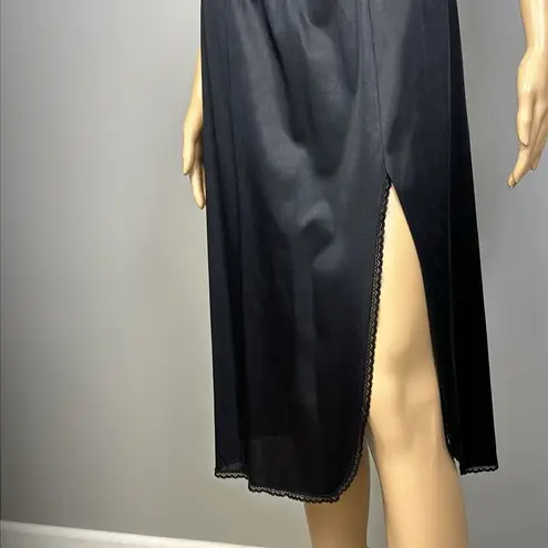 Vanity Fair Vintage ? Half Slip Size Medium 28" Black Nylon High Slit 100% Nylon