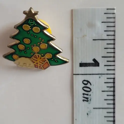Vintage Enamel Christmas Holiday Tree Presents Pin Stocking Stuffers Green