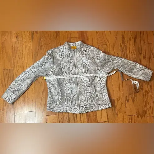 Ruby Rd - Snake print‎ white and gray jacket Size 12