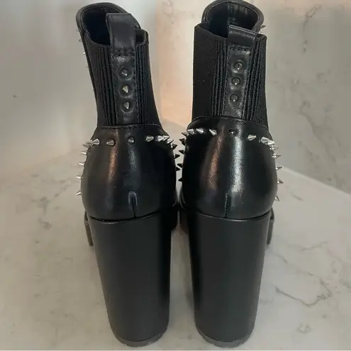 Gianni Bini New!  RaantaTwo Studded Lug Sole Platform Boots Sz 9.5