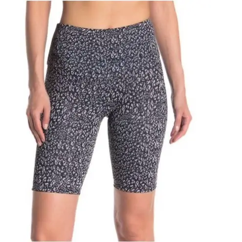 Onzie Black Grey Leopard Pull On High Waist Activewear Biker Shorts Size XS