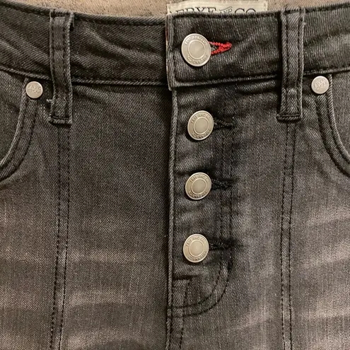 Frye & Co. Button Front Flare Fray Hem Jeans In Charcoal Wash Size 8 Black