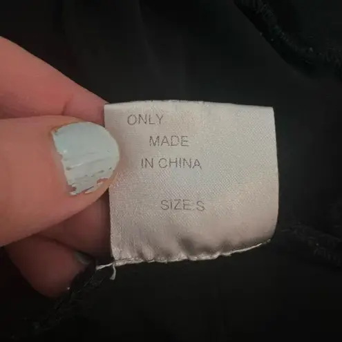 Tadashi Shoji black 3/4 sleeve body hugging banded cocktail dress size small