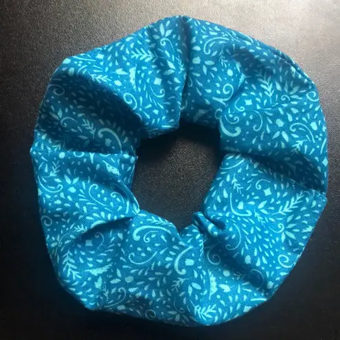 Handmade SCRUNCHIES 3/$8 or 5/$11!