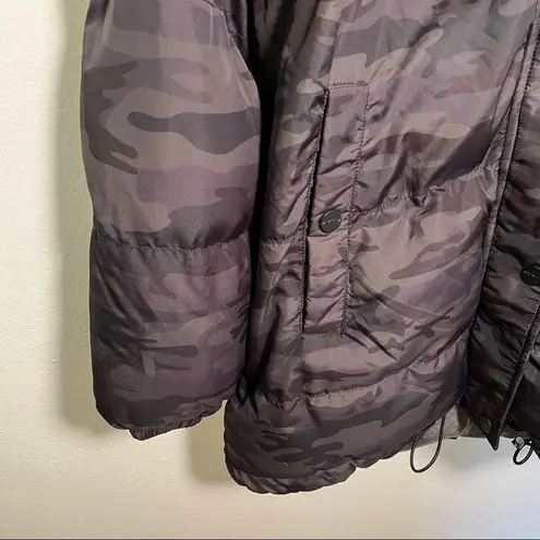 Sanctuary  Oversized Camo Puffer Jacket Black Gray