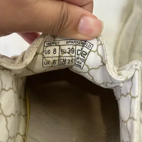 Hey Dude Women’s Shoes – Size 8 – Excellent Condition