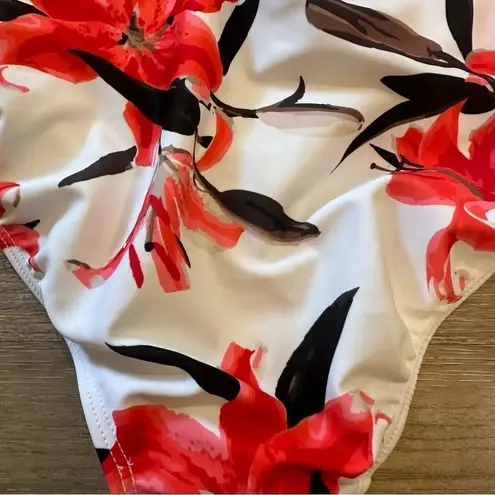 ALBION FIT The Wave La Fleur One Piece Swimsuit size small