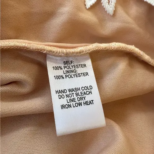 Lulus Lulu’s Temps De L’Amour White Lace Bodycon Midi Dress | Small