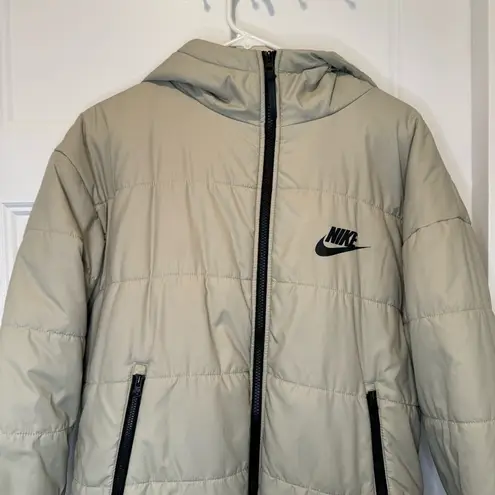 Nike  Sage Green Padded Quilted Puffer Jacket with Back Swoosh Logo Size S